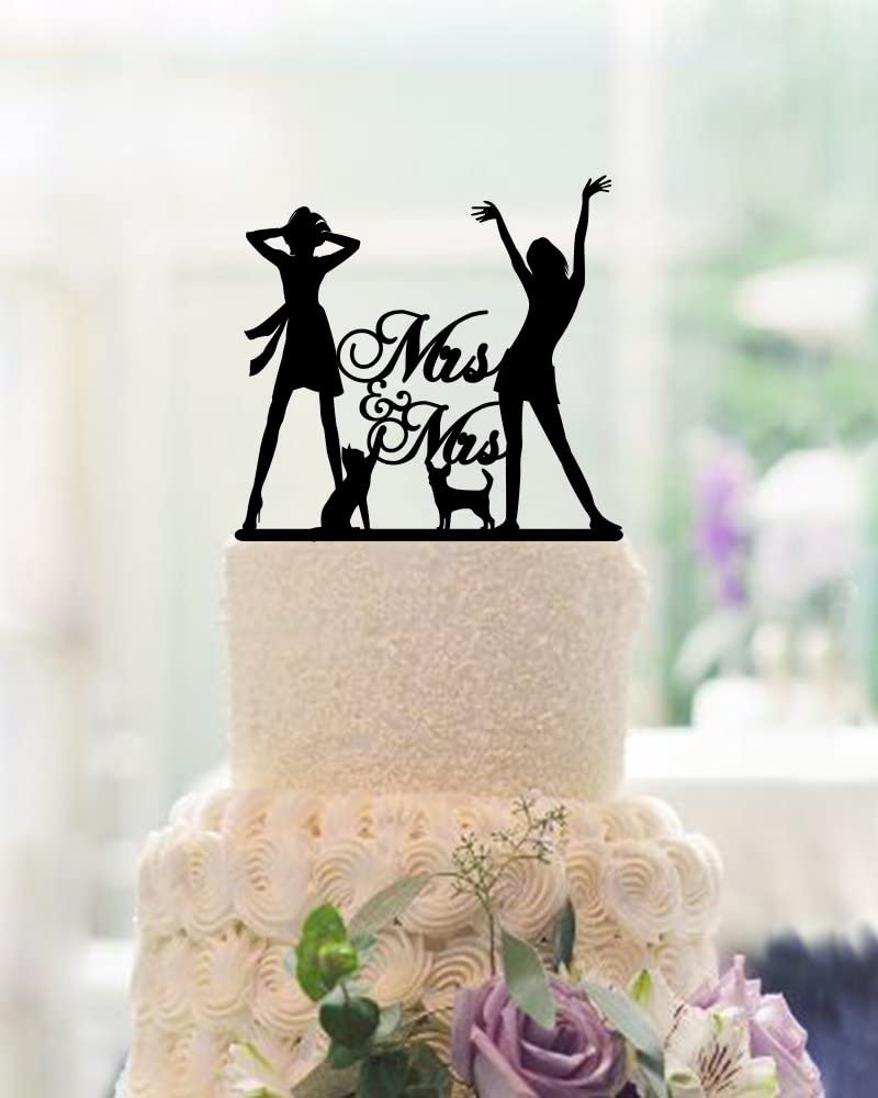 MRS and MRS on the top of the wedding cake