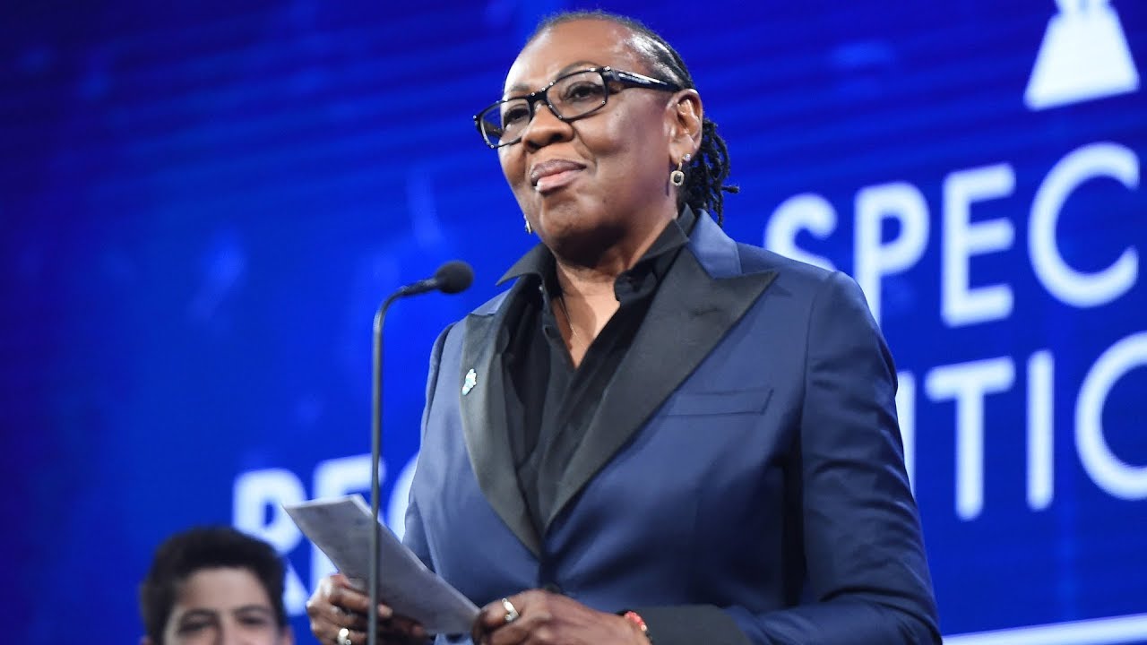 Gloria Carter